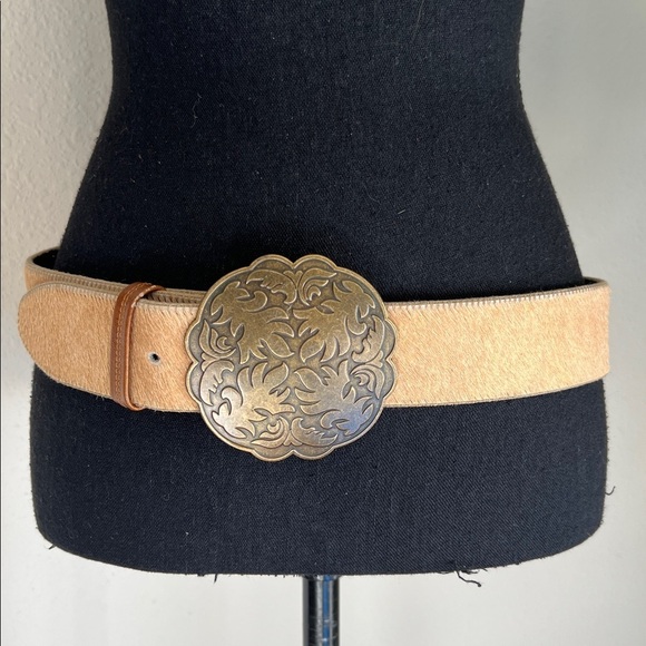 ESCADA ELITE ACCESSORIES Women’s Large Ornate Brass Tone Buckle Cowhide Belt L main image 16